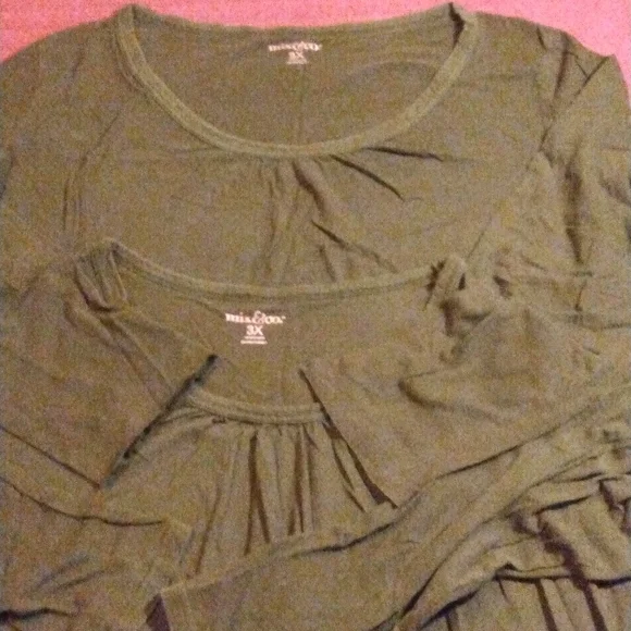 Bundle of 7 Long Sleeve Ladies Tees Sz. 3X - Picture 11 of 13